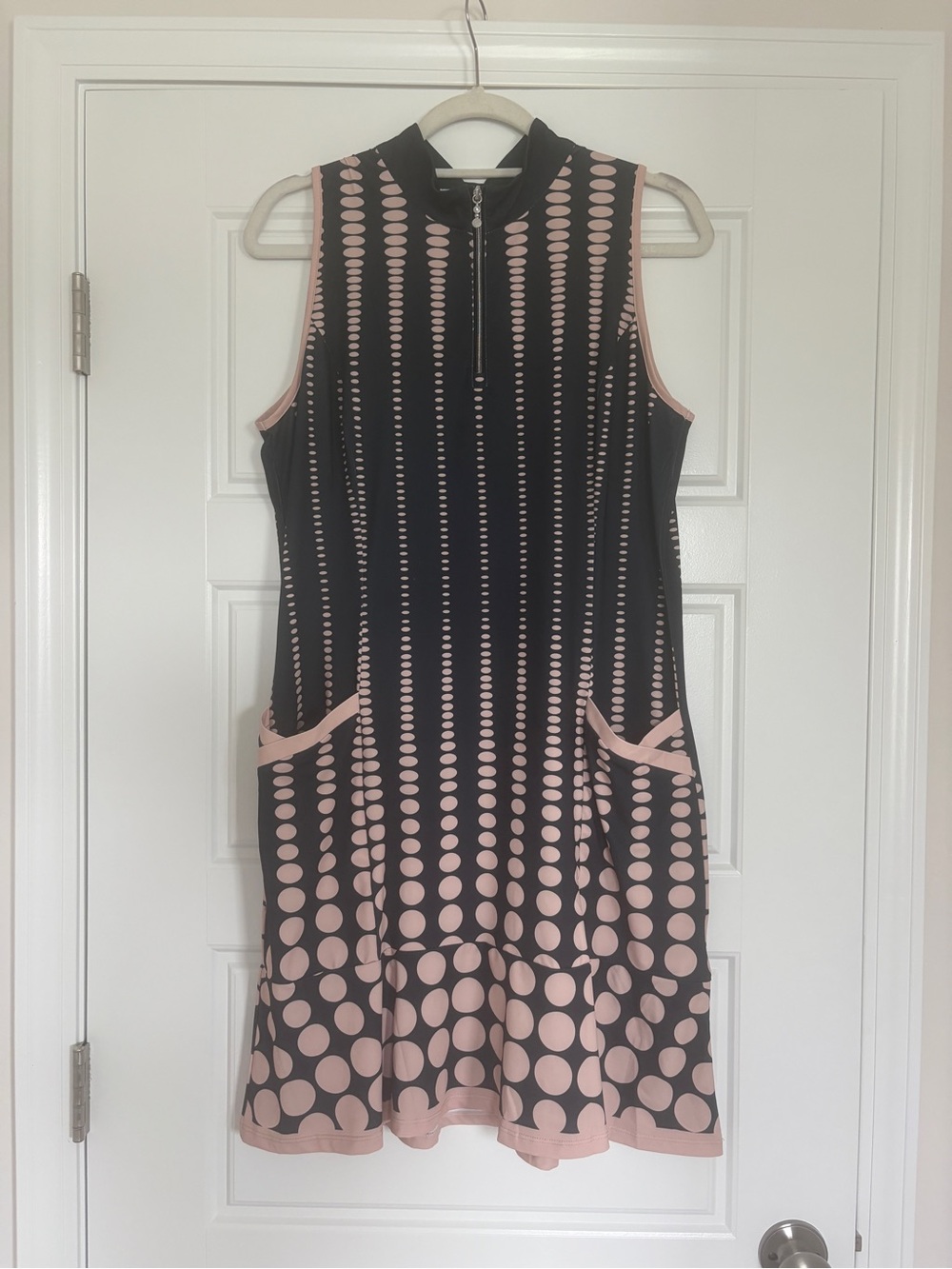 ACEGOLF Sleeveless Black and Blush Dot Dress